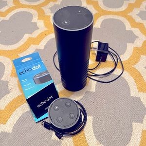 Bundle Amazon Alexa Echo and Dot